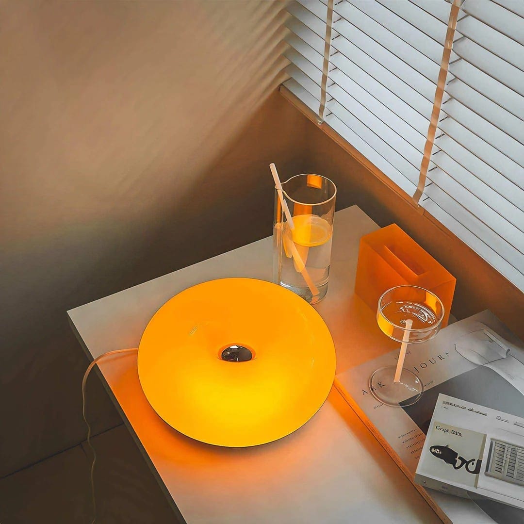 Donut table lamp